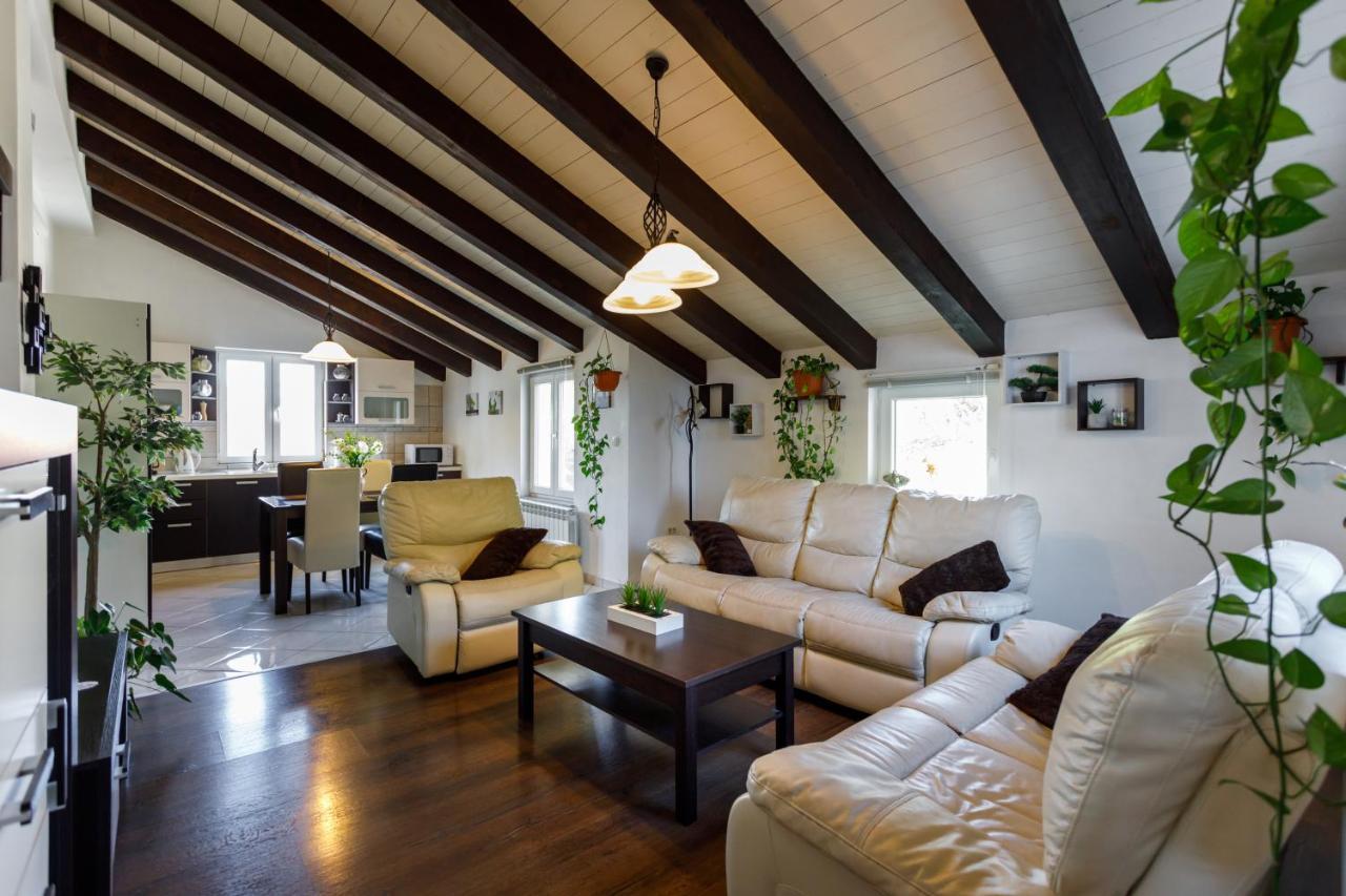 Rustic Apartment Evelin Đảo Krk Ngoại thất bức ảnh