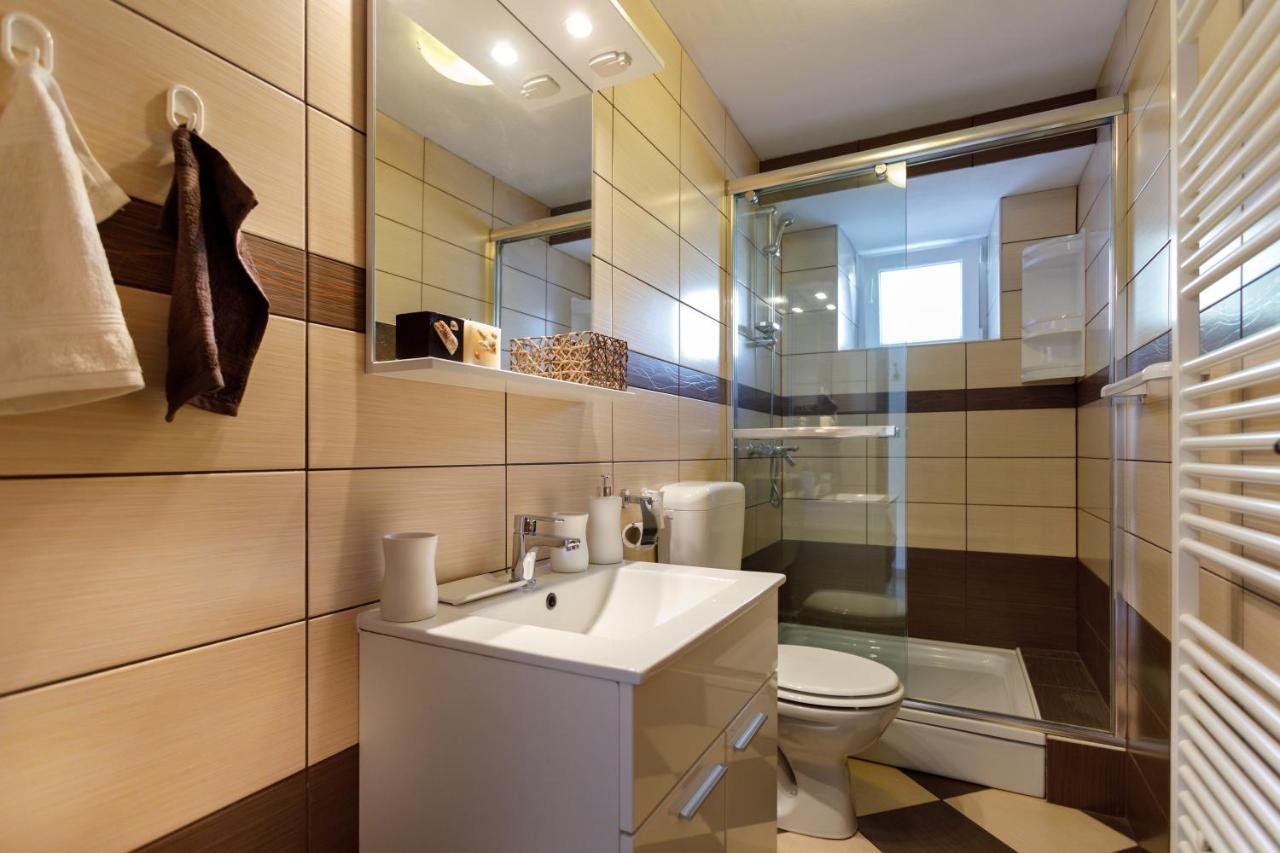 Rustic Apartment Evelin Đảo Krk Ngoại thất bức ảnh
